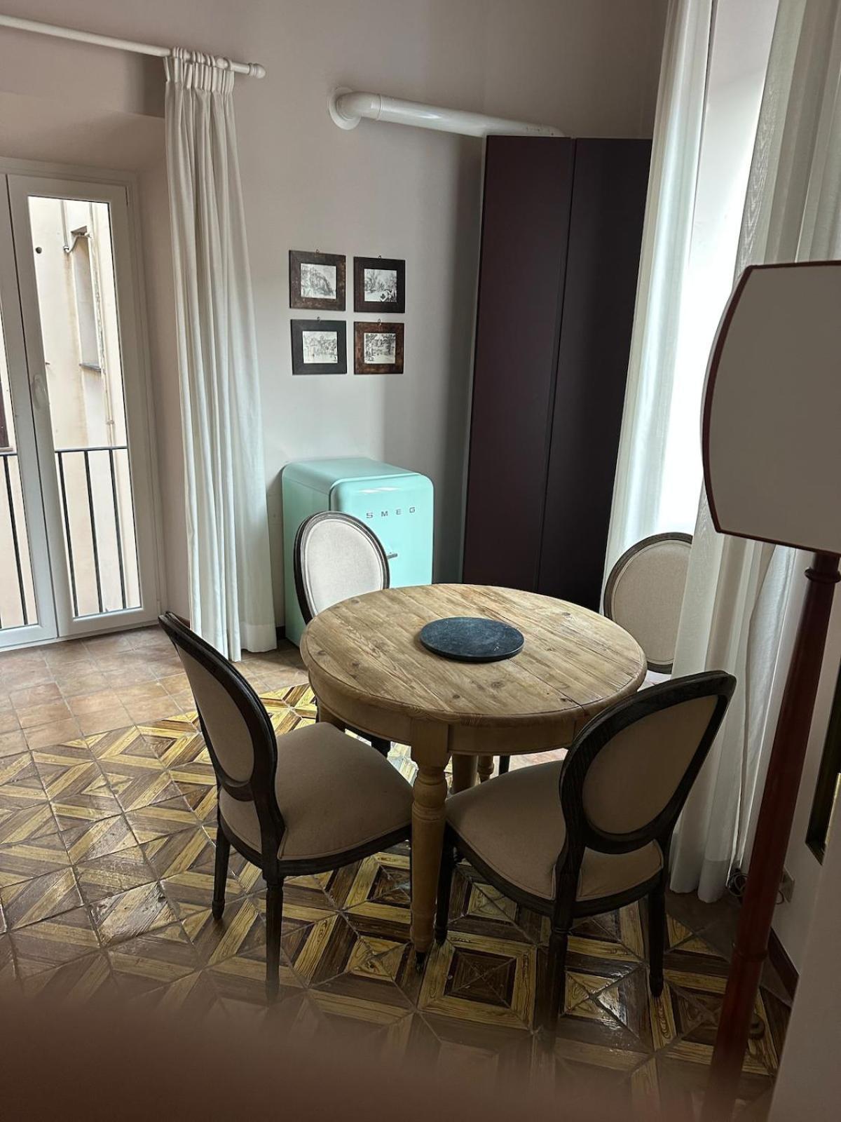 Luxury House Empire 96 Apartment
